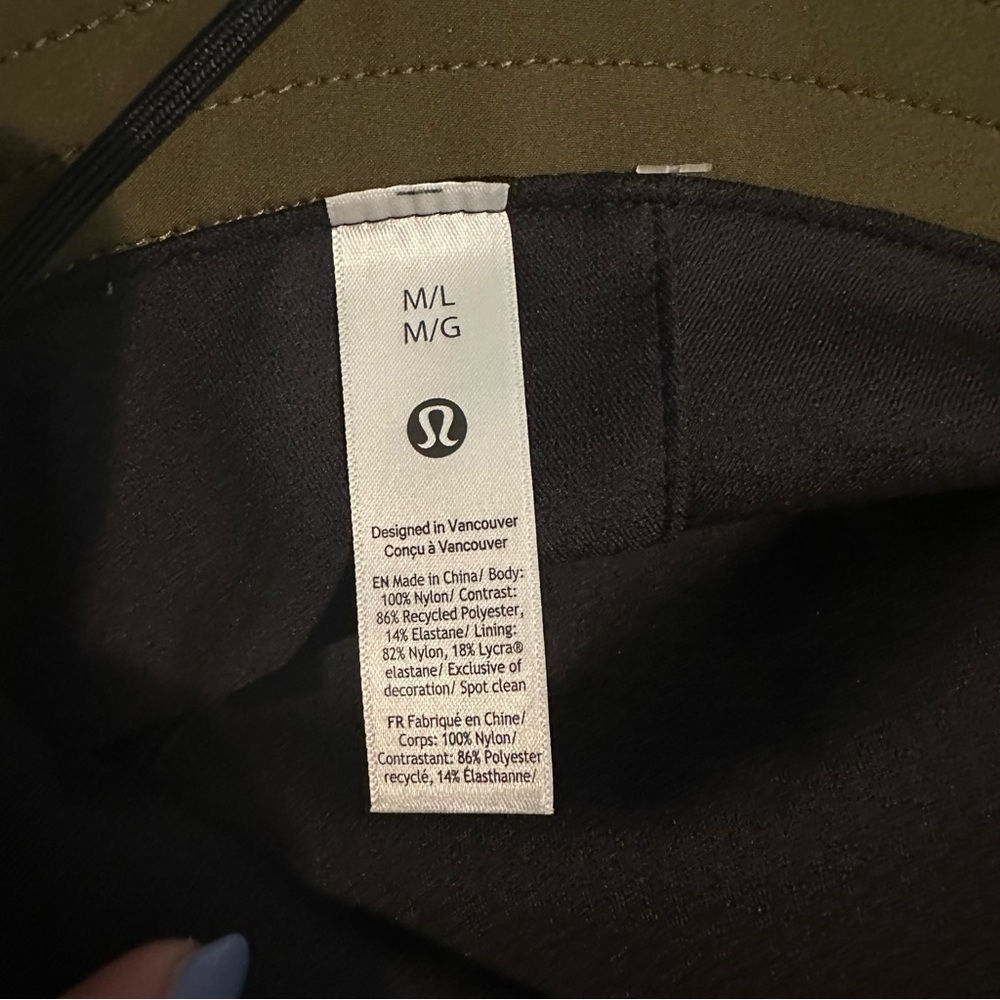 Lululemon Nylon Adjustable Bucket Hat - Picture 2 of 6